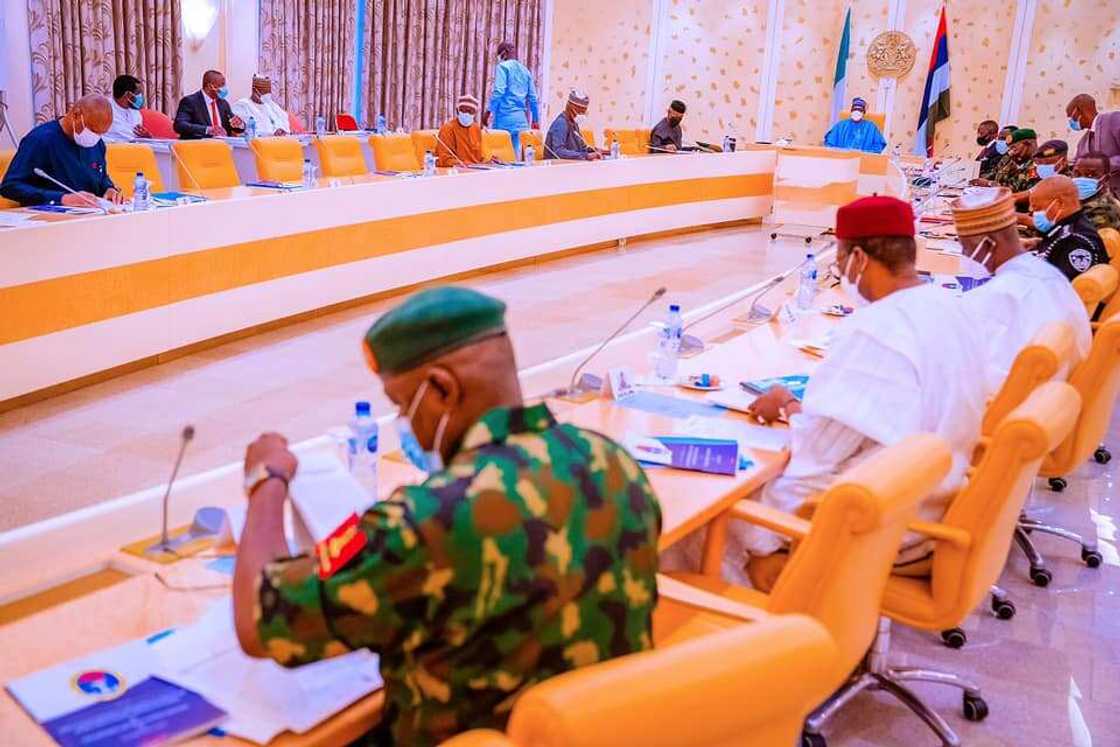 President Buhari sends warning message to security heads.