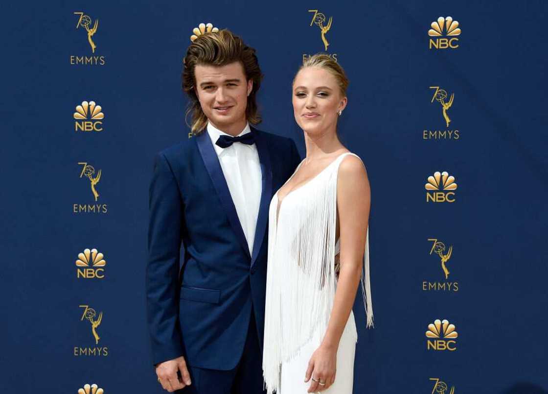 maika monroe and joe keery split