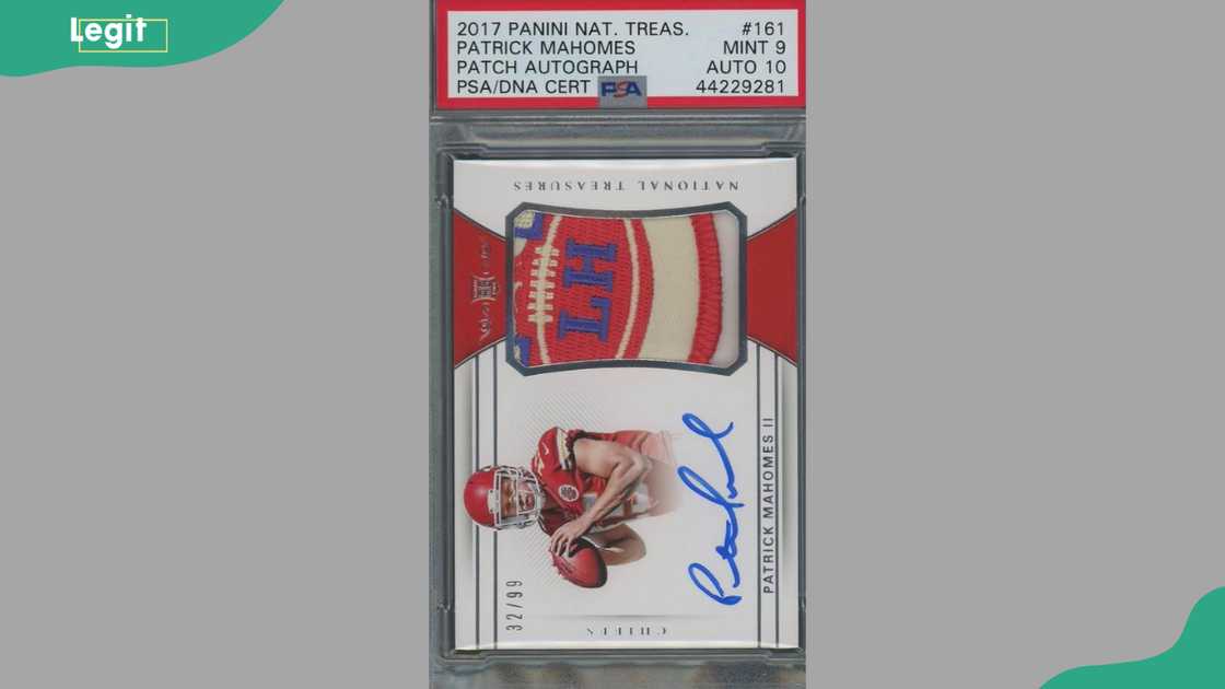 The 2017 Panini National Treasures Patrick Mahomes II Patch Autograph – Stars and Stripes #161