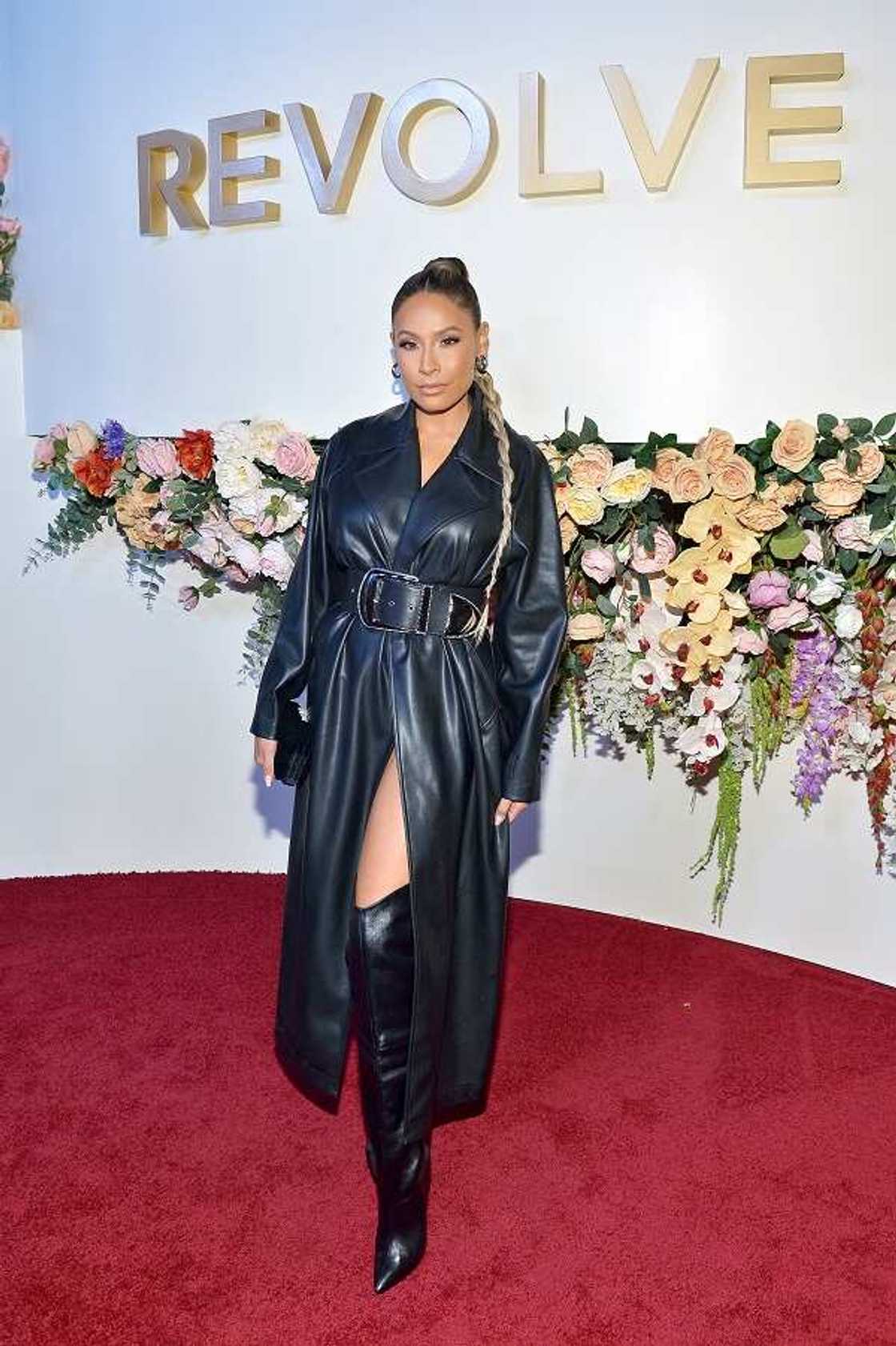 How old is Desi Perkins? How old is Desi Perkins?