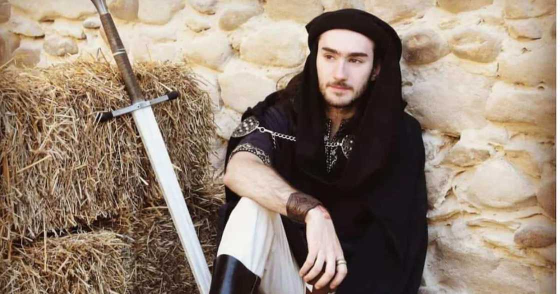 Damien Tarel. Damien Tarel.