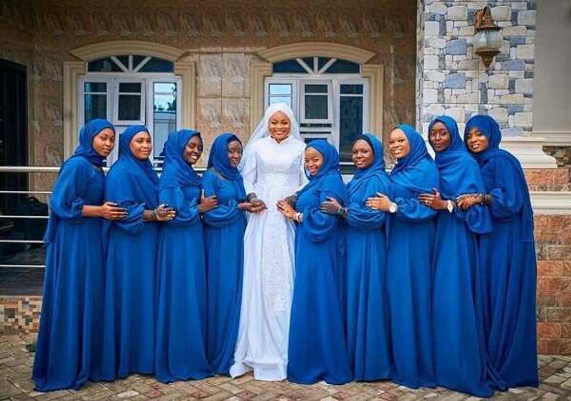 Amarya da kawayenta Amarya da kawayenta