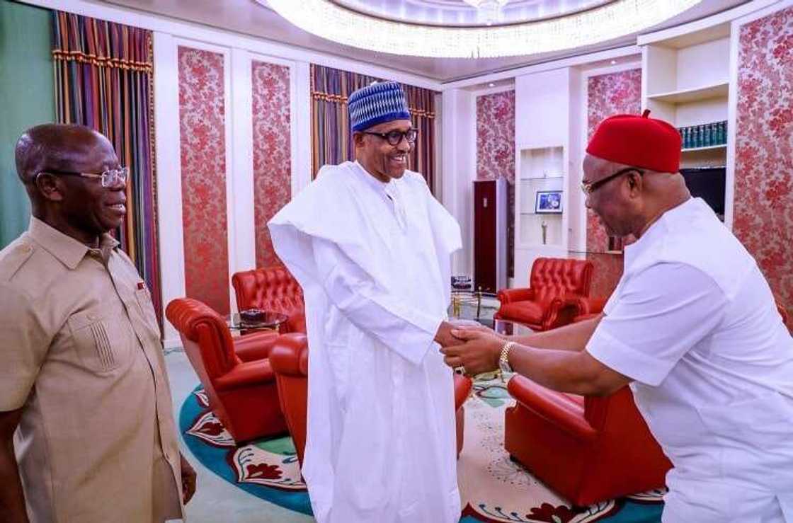 Oshiomhole, Muhammadu Buahri, Godwin Emefiele, APC, CBN, Naira swap Oshiomhole, Muhammadu Buahri, Godwin Emefiele, APC, CBN, Naira swap
