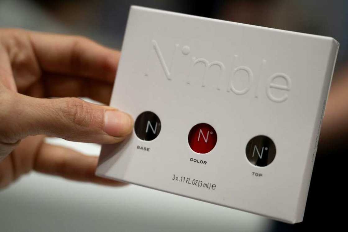 Nail polish used in Nimble Beauty's Device that can varnish all ten fingernails and dry them in just twenty-five minutes Nail polish used in Nimble Beauty's Device that can varnish all ten fingernails and dry them in just twenty-five minutes