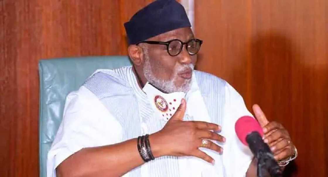 Rikicin APC: Gwamnoni masu dabi'ar 'yan Yahoo, Yahoo ne kadai ke tare da Buni, Akeredolu Rikicin APC: Gwamnoni masu dabi'ar 'yan Yahoo, Yahoo ne kadai ke tare da Buni, Akeredolu