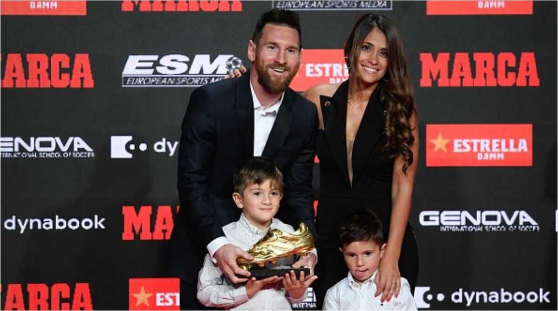 Lionel Messi’s Wife Antonela Roccuzzo Posts Video Showing Messi Playing With His Sons on Father’s Day Lionel Messi’s Wife Antonela Roccuzzo Posts Video Showing Messi Playing With His Sons on Father’s Day