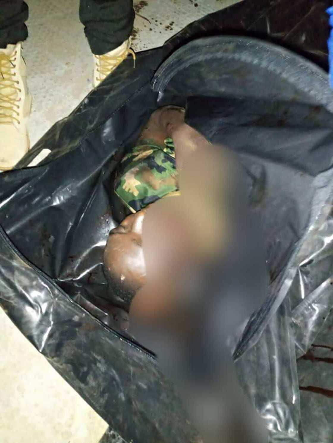 Rundunar sojin Najeriya ta yi rashin wasu dakarunta sakamakon harin 'yan ta'adda (Hotuna) Rundunar sojin Najeriya ta yi rashin wasu dakarunta sakamakon harin 'yan ta'adda (Hotuna)