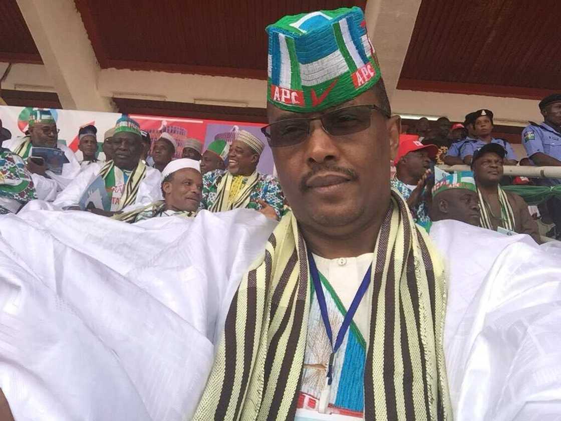 Hotuna da Bidiyo: Jihar Taraba ta cika ta banbatse domin Buhari Hotuna da Bidiyo: Jihar Taraba ta cika ta banbatse domin Buhari