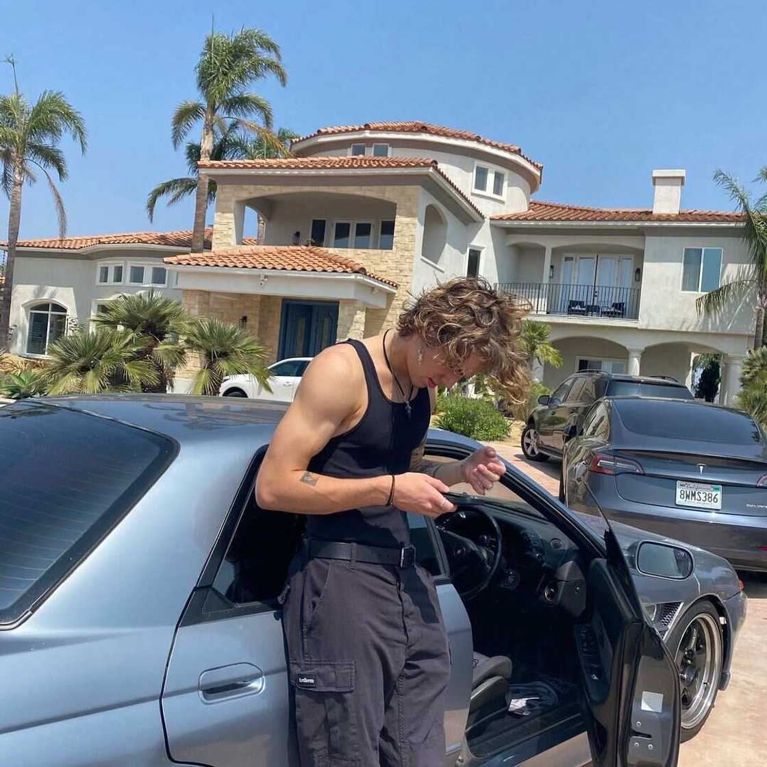 who is Vinnie Hacker dating who is Vinnie Hacker dating