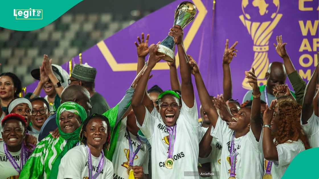 Super Falcons lift trophy Super Falcons lift trophy