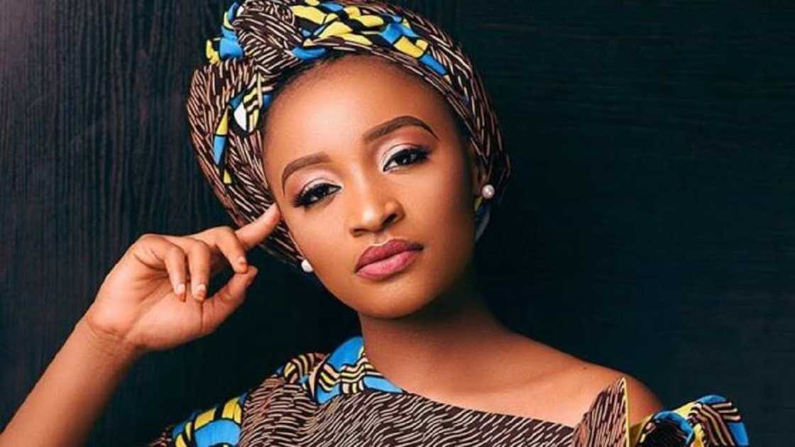 Ni mai kare martabar addini da Annabi ne a duk inda nake - Rahama Sadau ta yi martani a kan hotunanta