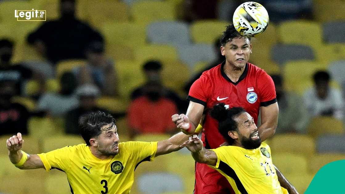 Facundo Garces, La'Vere Lawrence Corbin-Ong, Malaysia, Football, Singapore, Football, Asia. Facundo Garces, La'Vere Lawrence Corbin-Ong, Malaysia, Football, Singapore, Football, Asia.