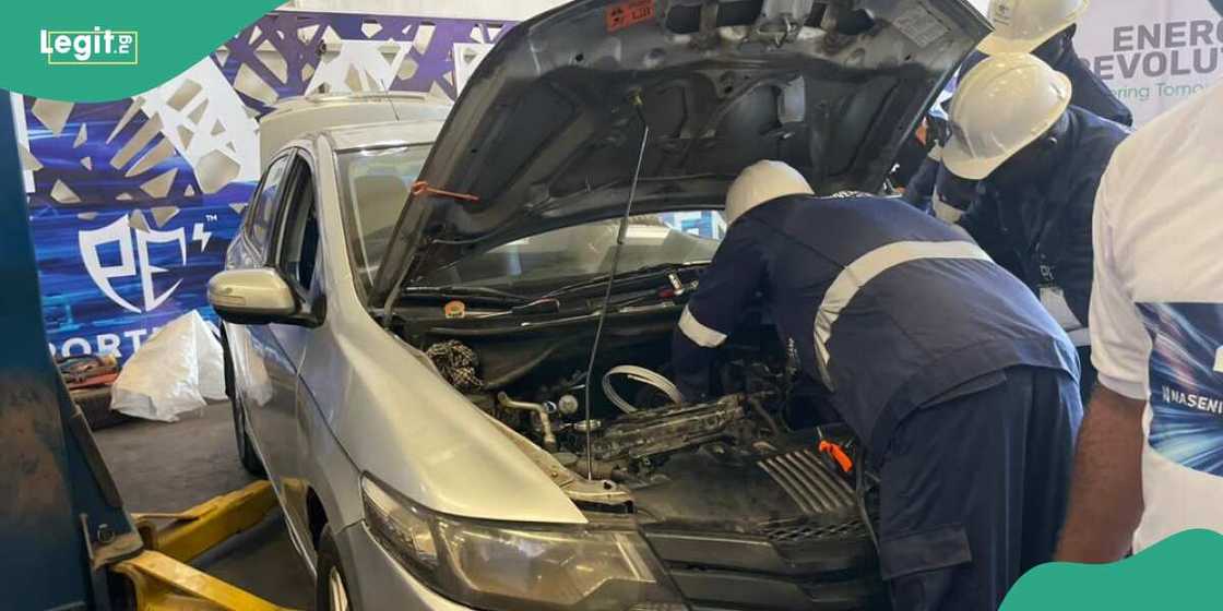 Nigerians convert their vehicles from fuel to CNG Nigerians convert their vehicles from fuel to CNG