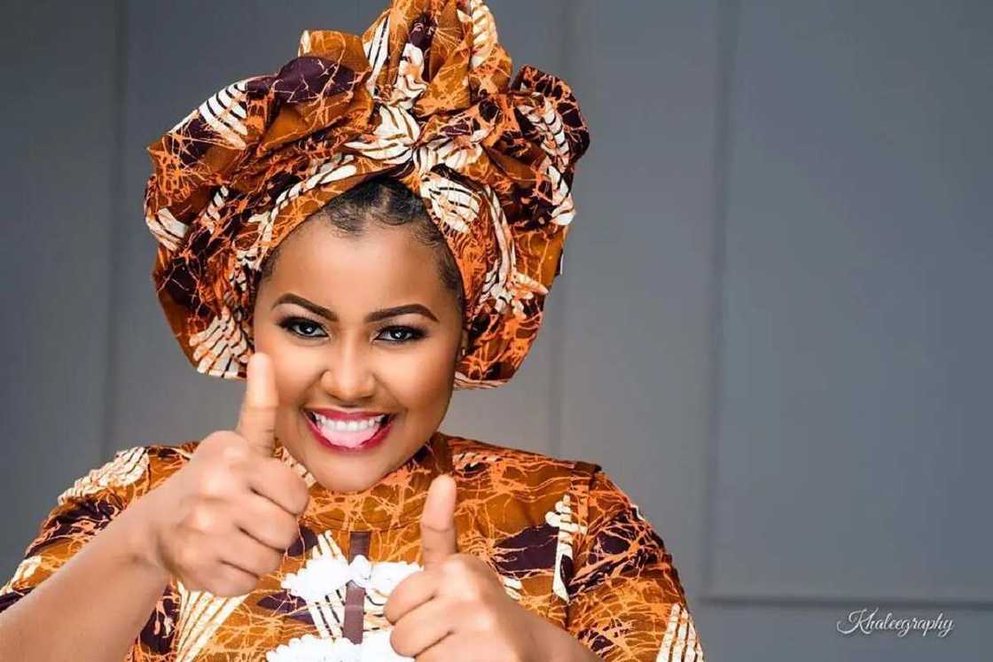 Hadiza Gabon ta yi magana a kan soyayya, ta fadi abin da ya fi komai ba ta sha'awa a rayuwa Hadiza Gabon ta yi magana a kan soyayya, ta fadi abin da ya fi komai ba ta sha'awa a rayuwa