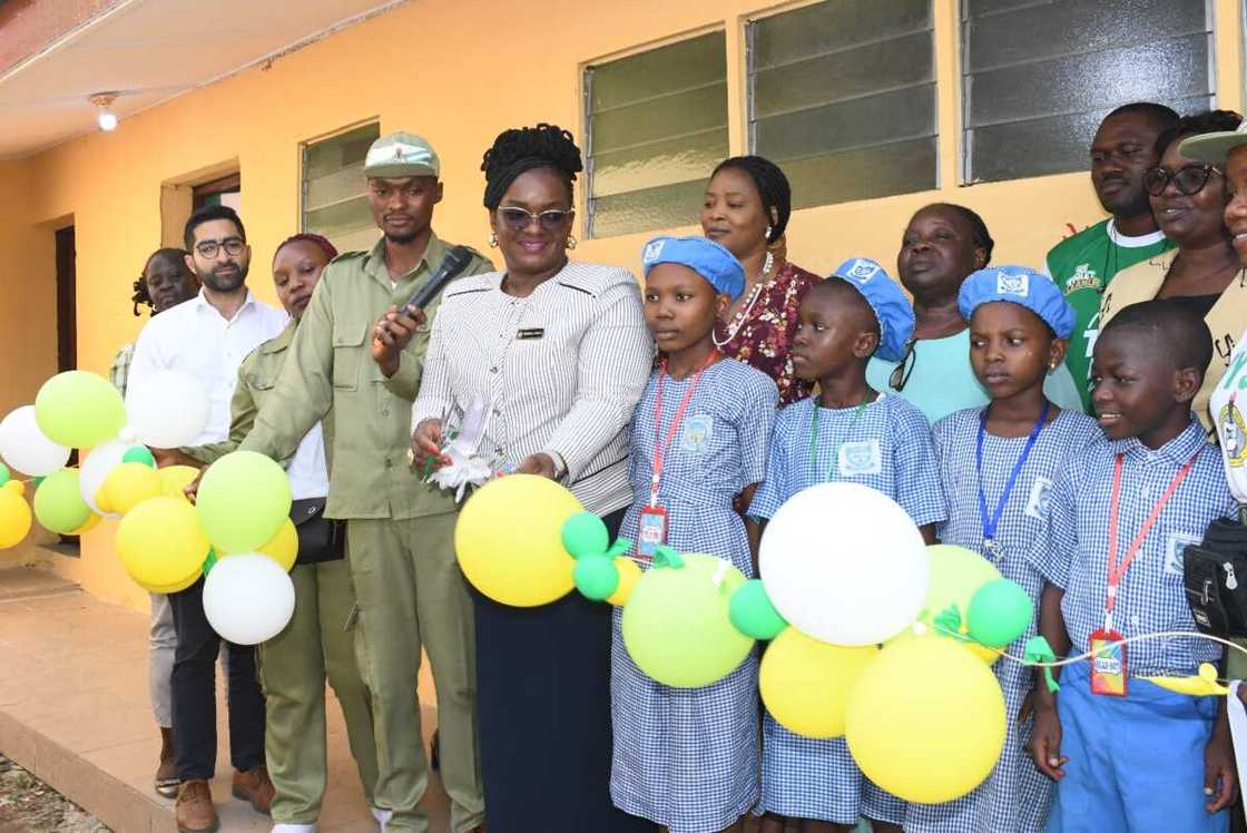 Festac Girls High School, Central High School, Araromi Primary School Got Touched by Hypo Festac Girls High School, Central High School, Araromi Primary School Got Touched by Hypo