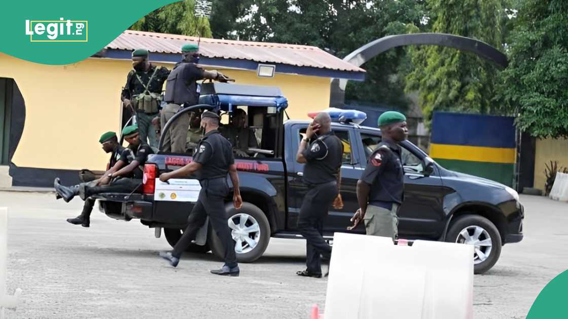 Officer killed as gunmen attack a police station in Anambra Officer killed as gunmen attack a police station in Anambra