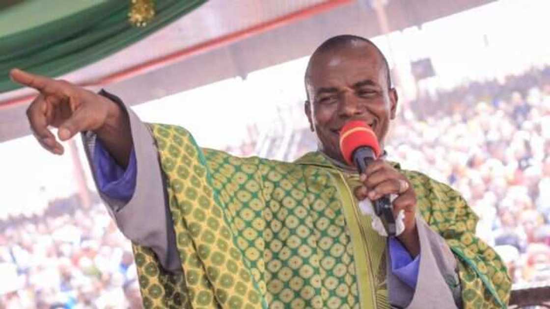 Don Allah, Ku Hanzarta Kai Rahotona Ga Paparoma, Mbaka Ya Kalubalanci Barazanar APC