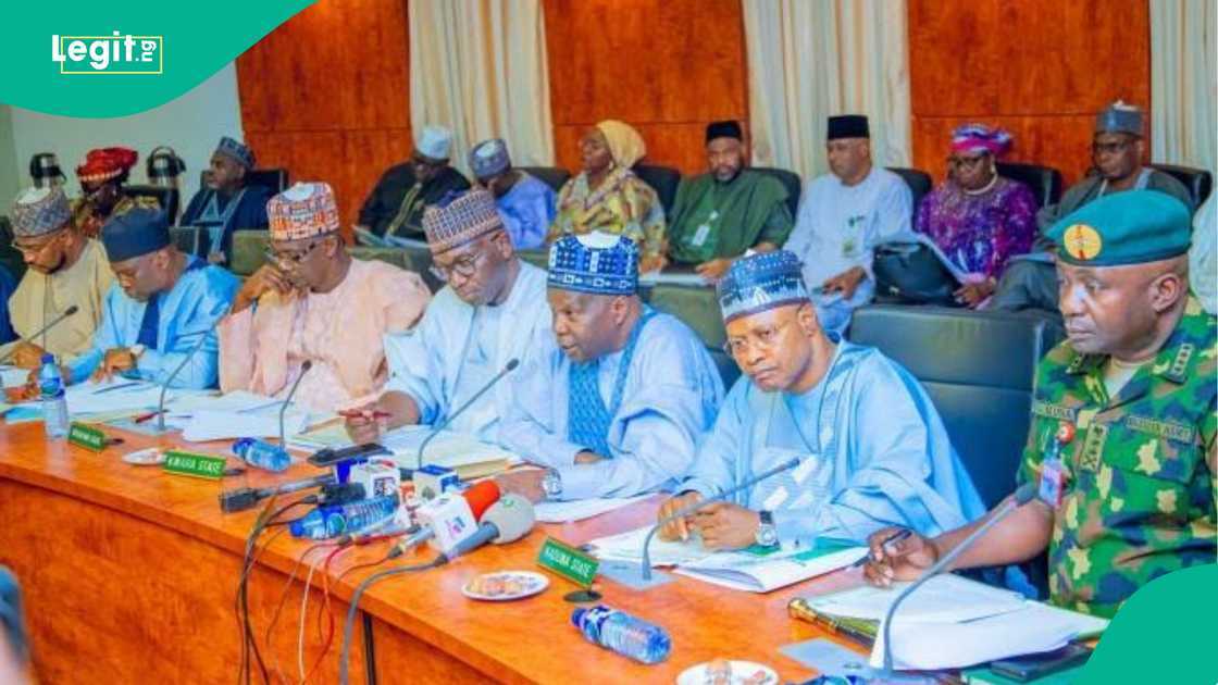 Nuhu Ribadu ya gargadi gwamnoni Nuhu Ribadu ya gargadi gwamnoni