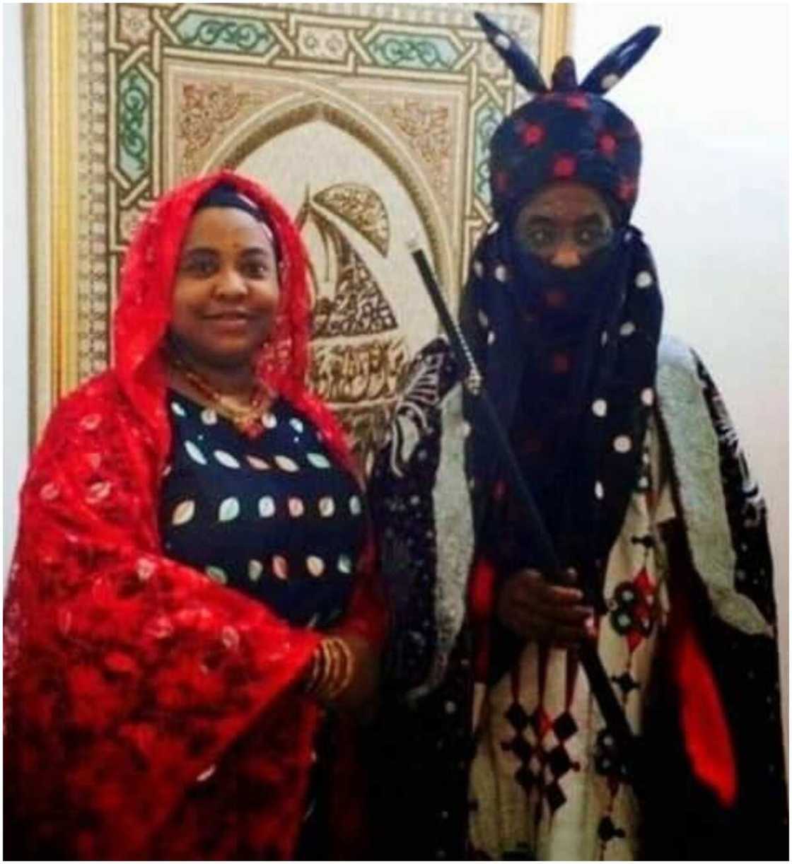 Tuna baya: Hotunan korarren sarkin Kano Sanusi Lamido da matarsa ta farko Sadiya Ado Bayero Tuna baya: Hotunan korarren sarkin Kano Sanusi Lamido da matarsa ta farko Sadiya Ado Bayero