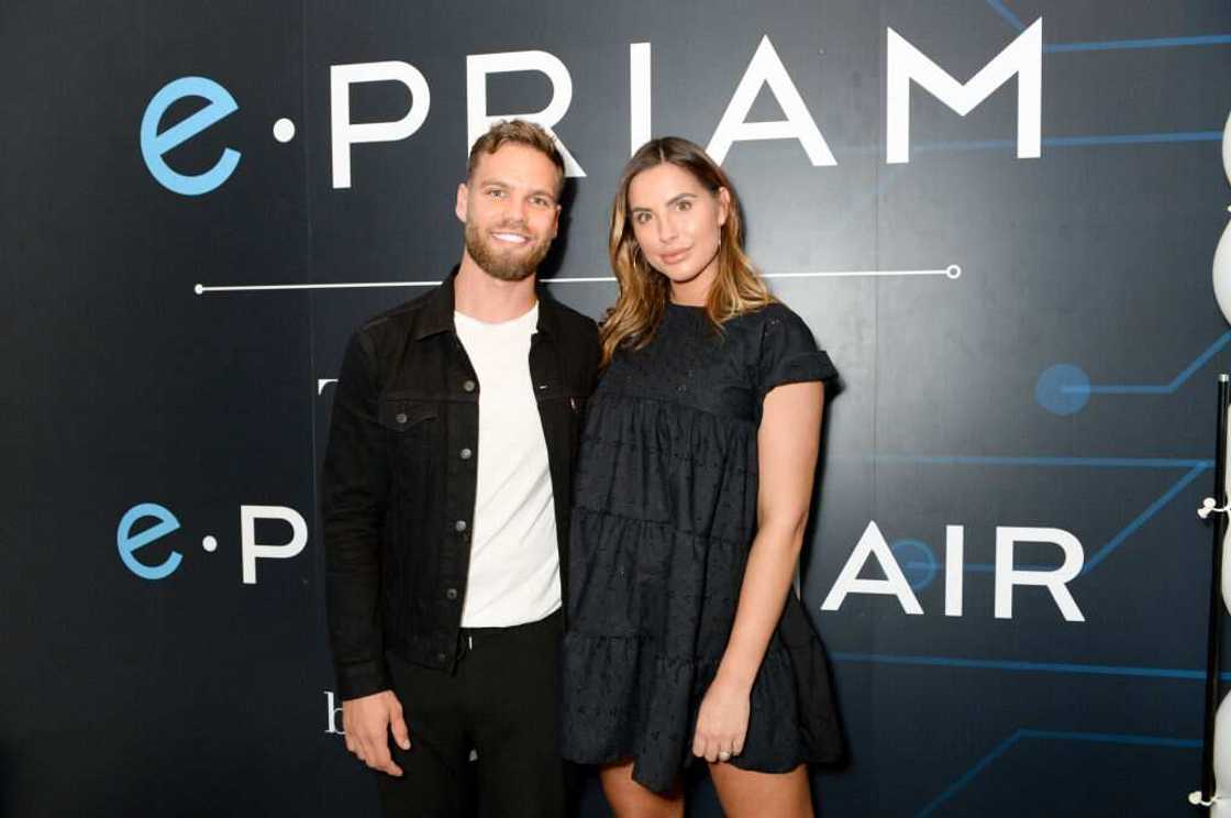 Love Island couples still together? Love Island couples still together?