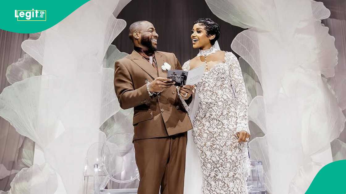 Davido shows off his wife kitchen in adorable video Davido shows off his wife kitchen in adorable video