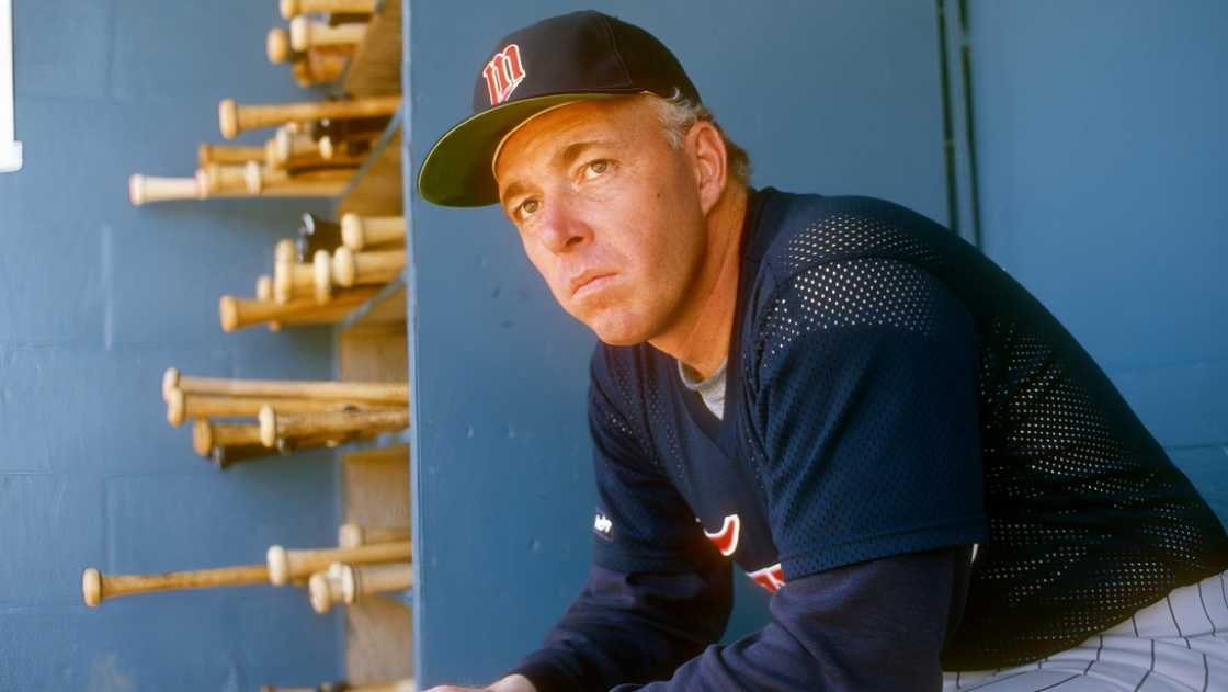 Baseball manager Tom Kelly of the Minnesota Twins looks on from the dugout