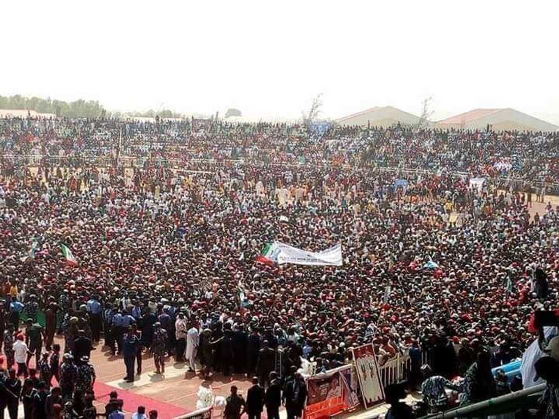 Hotuna da Bidiyo: Jihar Taraba ta cika ta banbatse domin Buhari Hotuna da Bidiyo: Jihar Taraba ta cika ta banbatse domin Buhari