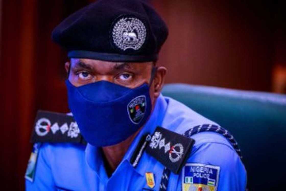 'Yan bindiga: Tubabben sarkin Zamfara ya maka IGP da wasu a kotu 'Yan bindiga: Tubabben sarkin Zamfara ya maka IGP da wasu a kotu