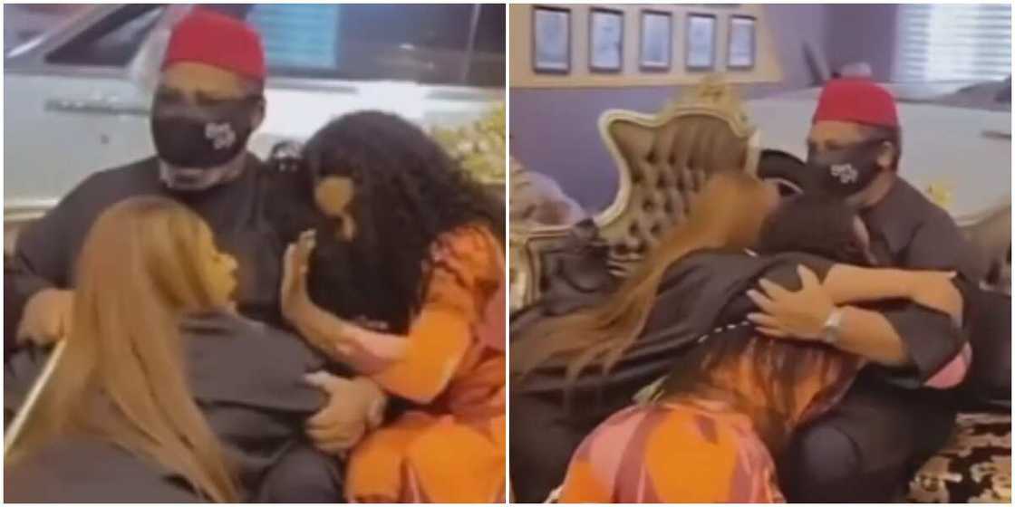 Nkechi and Destiny fight to hug Pete Edochie Nkechi and Destiny fight to hug Pete Edochie