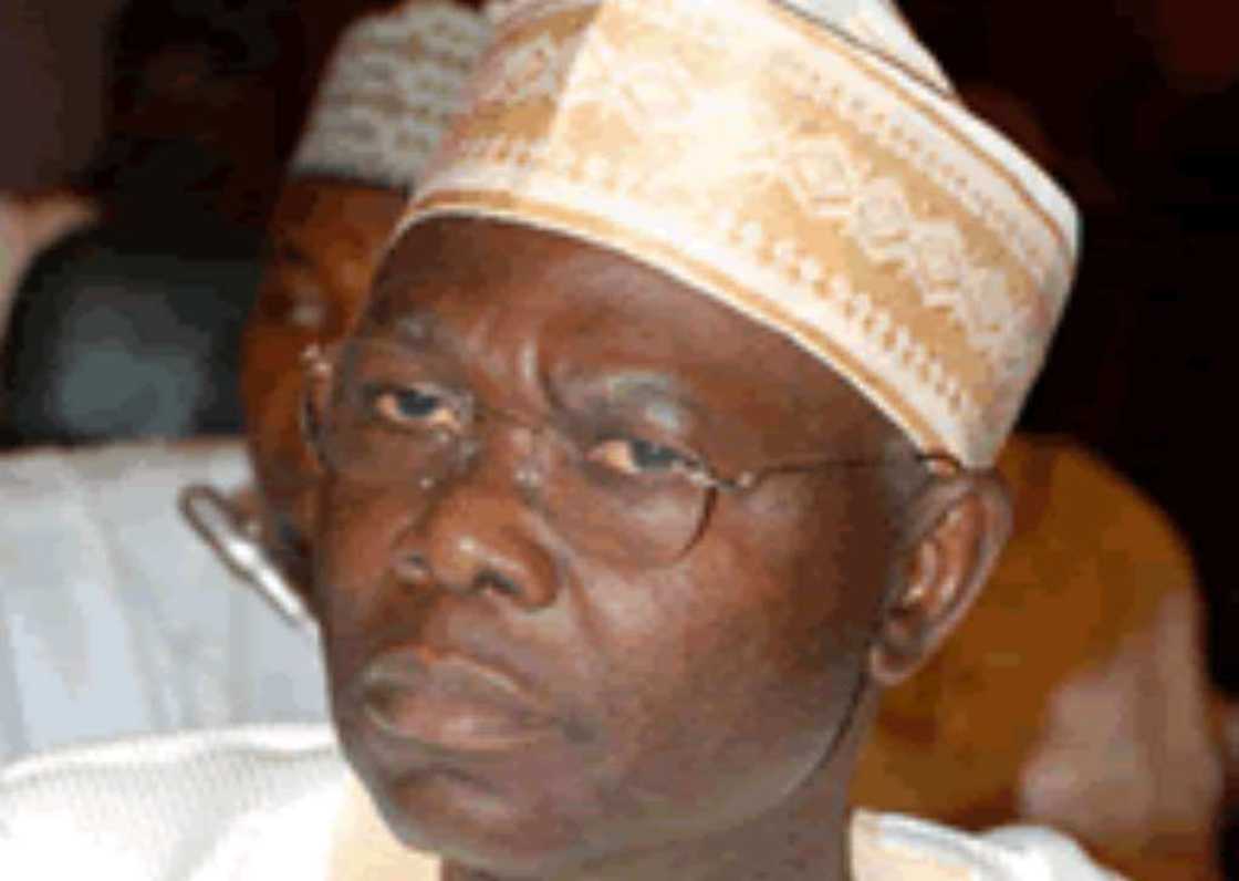 Guguwar sauya sheka: PDP ta yi babban kamu na wani tsohon minista bayan ya bar APC Guguwar sauya sheka: PDP ta yi babban kamu na wani tsohon minista bayan ya bar APC