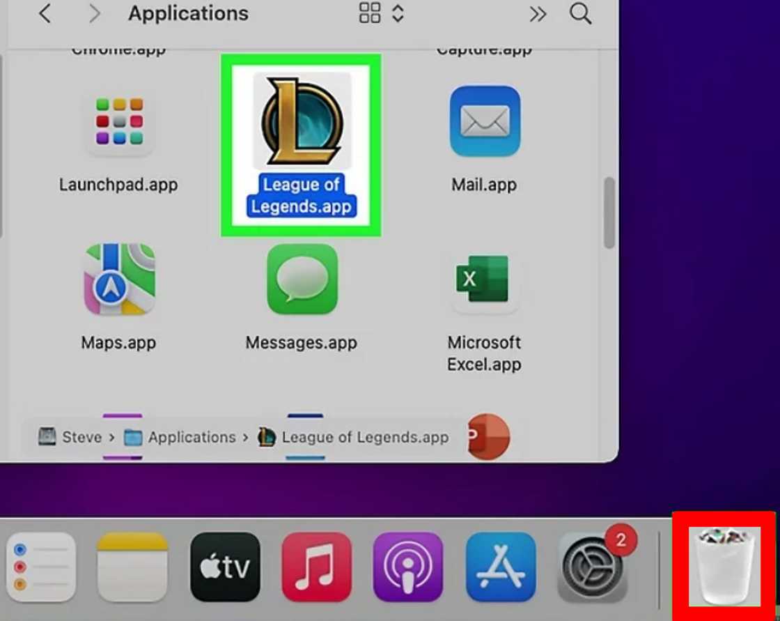 League of Legends application icon positioned near the Trash icon in the macOS dock.