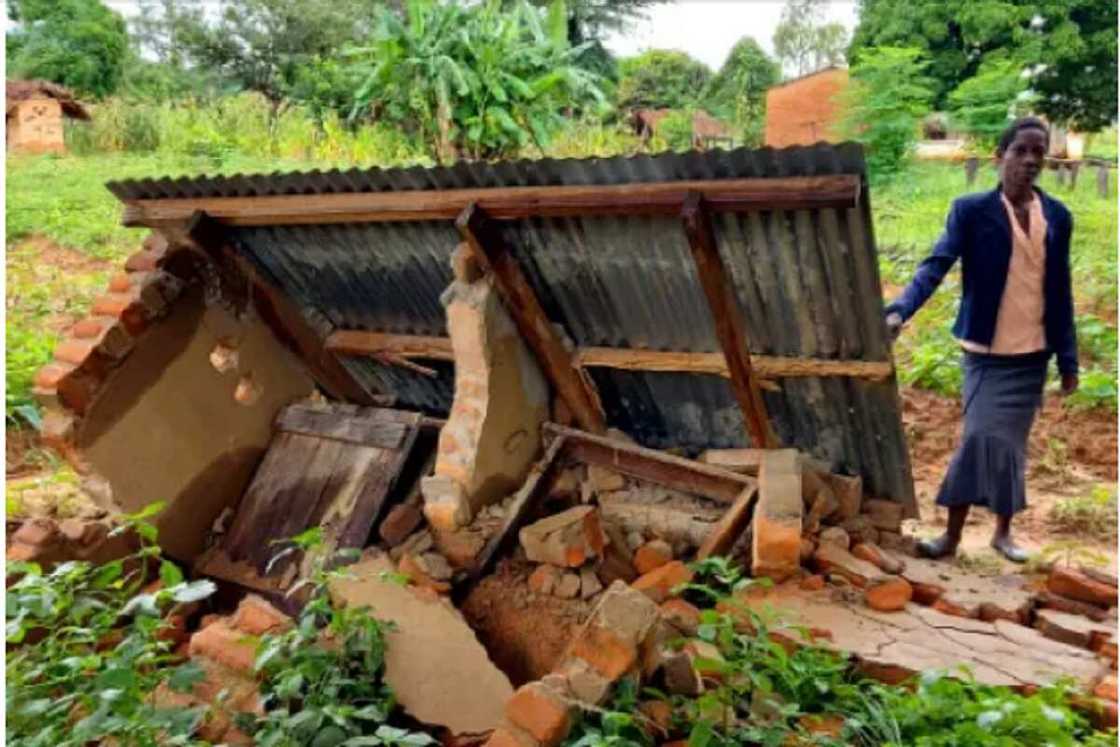 Innalillahi: Yara Biyu Sun Mutu Yayin Da Banɗaki Ya Rufta a Jihar Neja Innalillahi: Yara Biyu Sun Mutu Yayin Da Banɗaki Ya Rufta a Jihar Neja