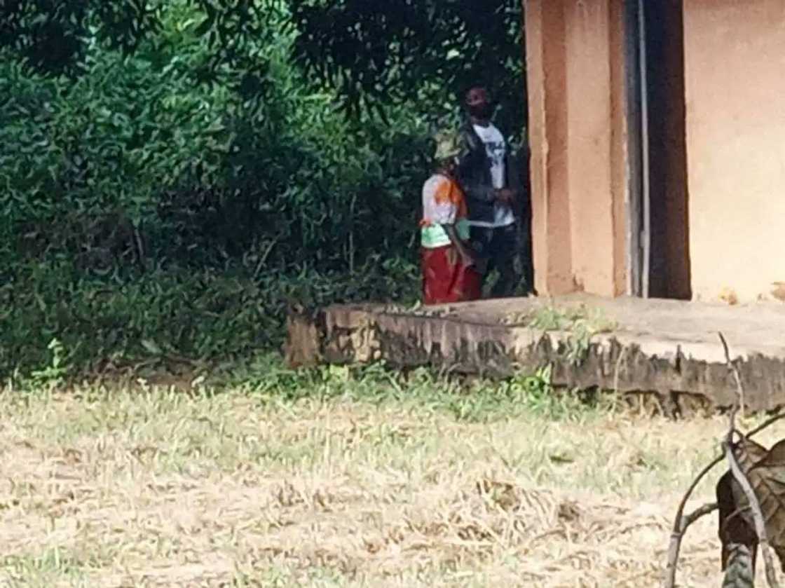 Kai tsaye: Yadda zabe gwamnan jihar Edo tsakanin Obaseki da Ize-iyamu ke gudana Kai tsaye: Yadda zabe gwamnan jihar Edo tsakanin Obaseki da Ize-iyamu ke gudana