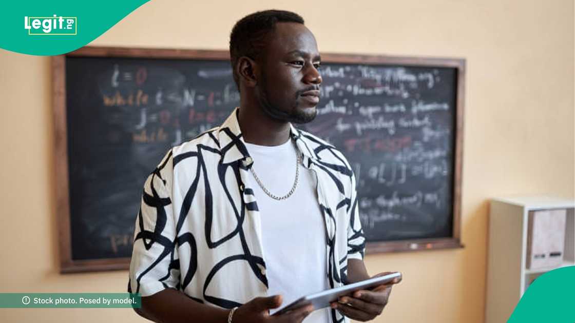 A Nigerian man salary as a class teacher in nigeria, man react