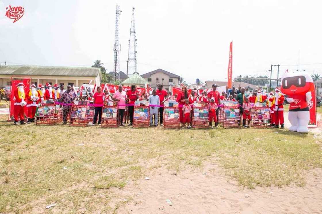 itel Partners with Queen Mercy Atang To Donate Gifts To Children In Delta state itel Partners with Queen Mercy Atang To Donate Gifts To Children In Delta state