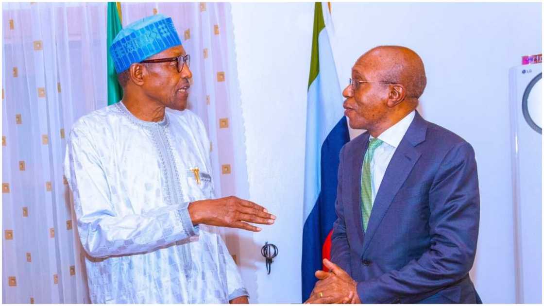 Buhari da Emefiele. Buhari da Emefiele.