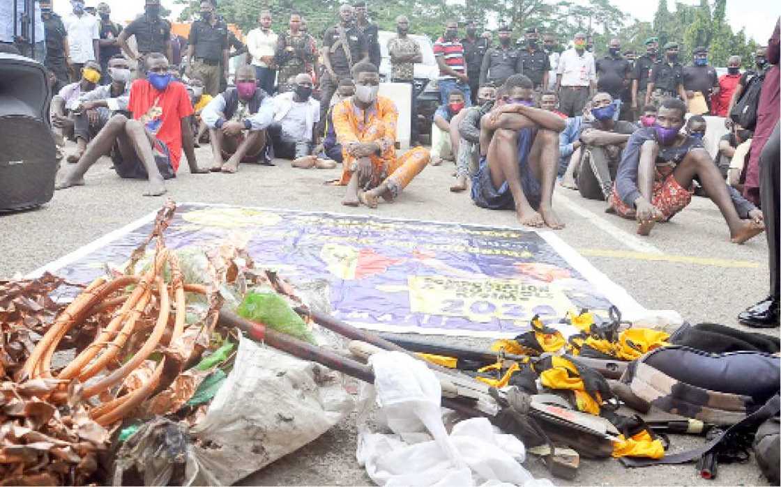 Shugabannin kasuwa ne suke biyanmu mu fasa shagunan abokanan sana'arsu muyi musu sata - Cewar wasu barayi