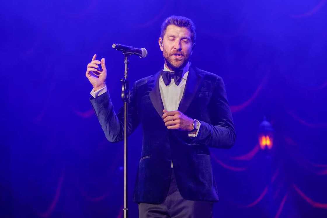 Brett Eldredge Brett Eldredge