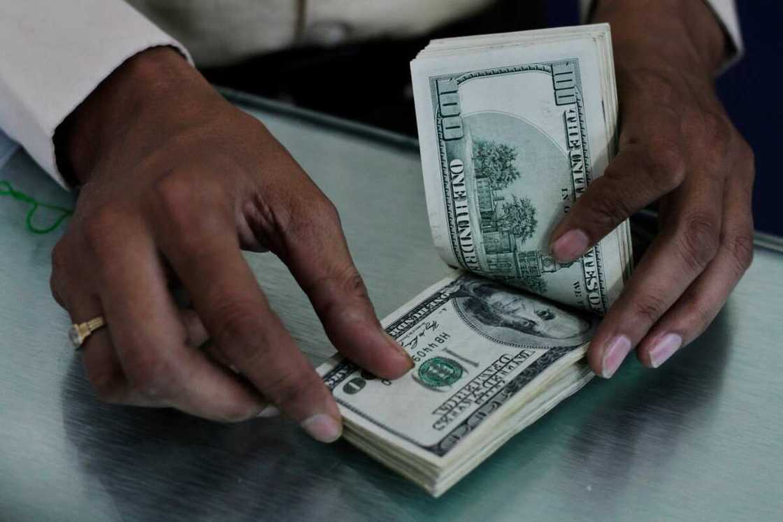 Cash dollars Cash dollars