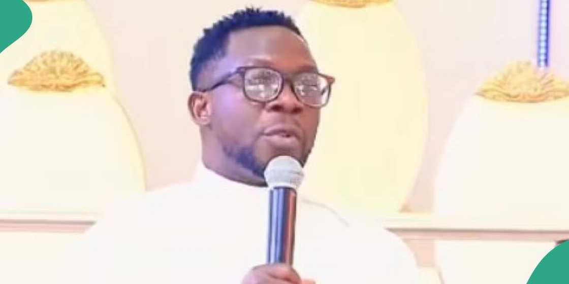 Joy as pastor stops members from paying tithes and offering in his church Joy as pastor stops members from paying tithes and offering in his church