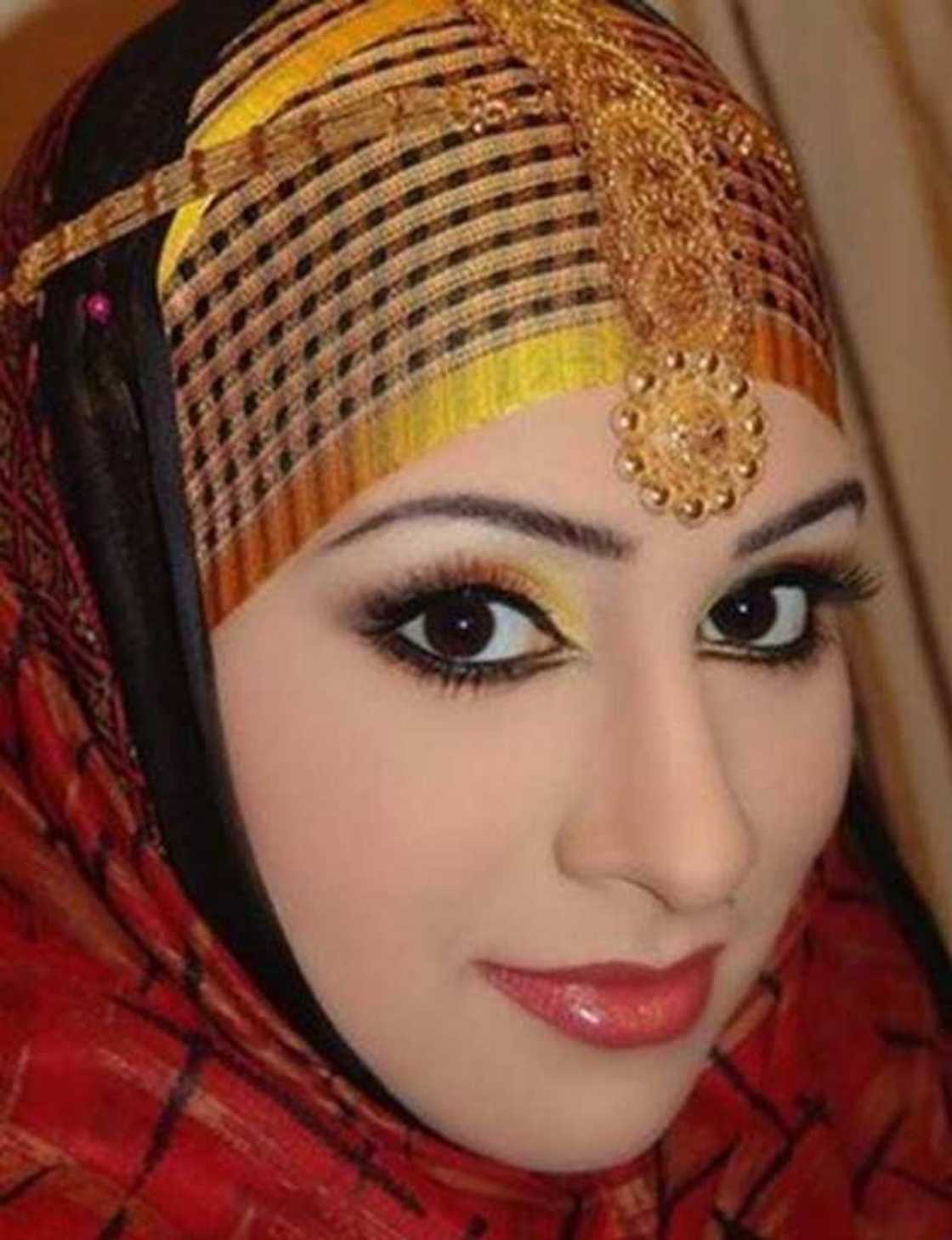 Hotuna: Jerin mata Musulmai guda 10 da suka fi kudi a duniya Hotuna: Jerin mata Musulmai guda 10 da suka fi kudi a duniya