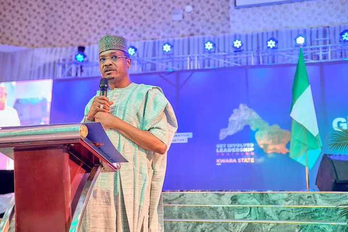 Shina Peller. Shina Peller.