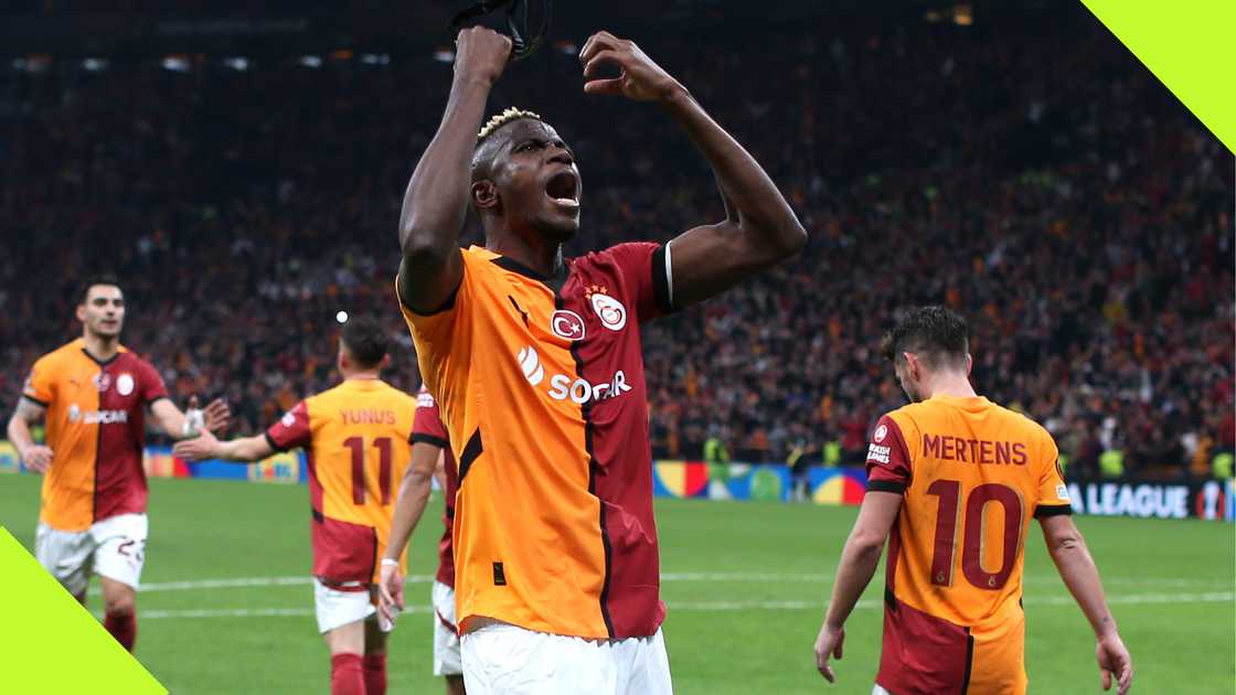 Victor Osimhen, Dries Mertens, Yunus Akgun, Galatasaray, Tottenham, UEFA Europa League, Ali Sami Yen Spor Kompleksi, Istanbul, Turkiye.