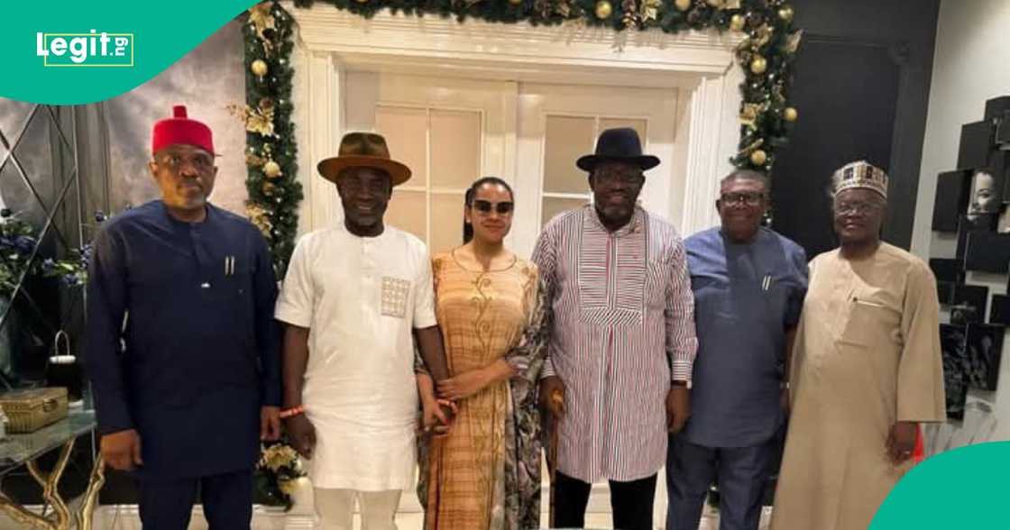 Sanatocin PDP sun kai ziyarar goyon baya ga Sanata Natasha Sanatocin PDP sun kai ziyarar goyon baya ga Sanata Natasha