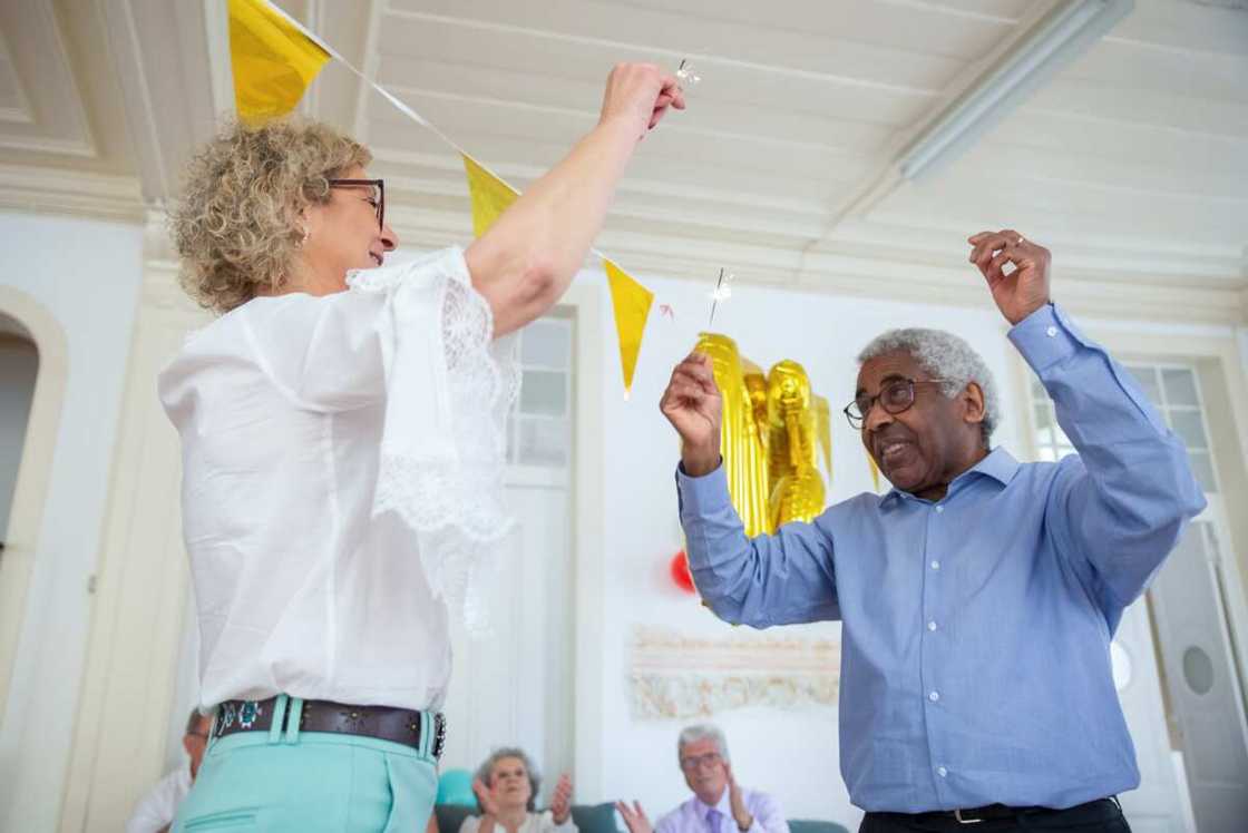 Party games for seniors Party games for seniors