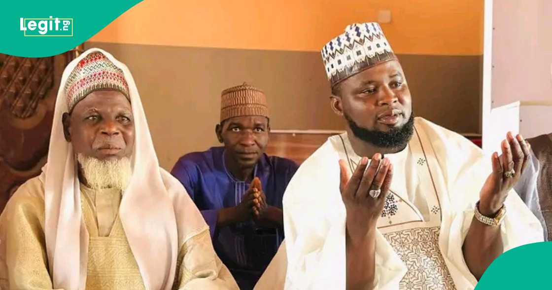 Hussaini Ismail Hussaini Ismail