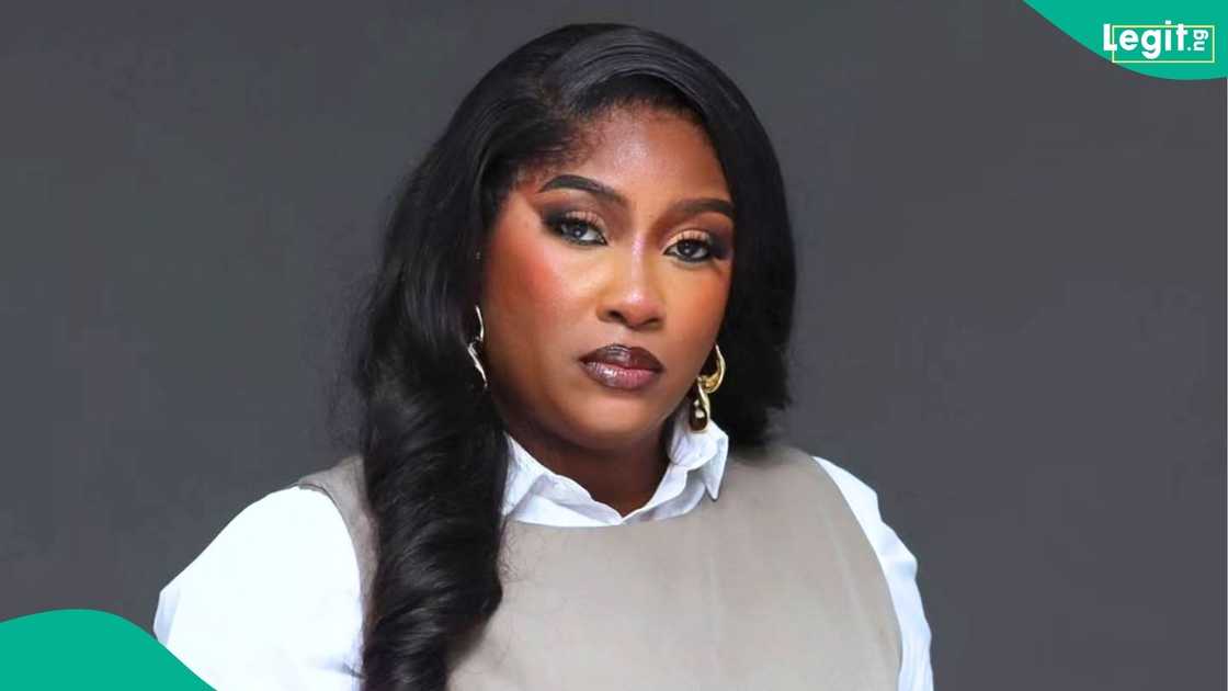 Nollywood actors pay tribute to late actress Tope Osoba during an emotional candlelight gathering