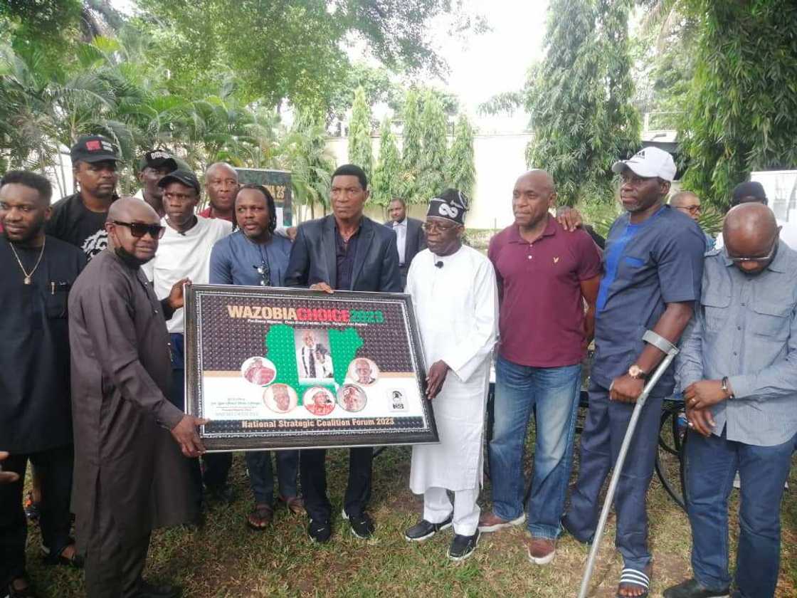 Tinubu ex-Super Eagles players in Bourdillon Tinubu ex-Super Eagles players in Bourdillon