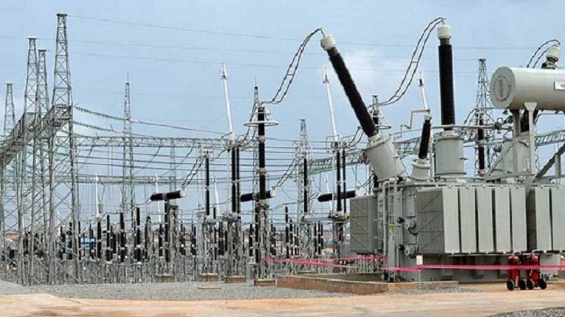 Nigerians lament poor electricity supply as discos report increasing revenues Nigerians lament poor electricity supply as discos report increasing revenues