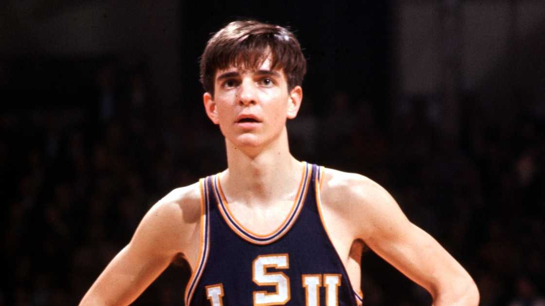 Pete Maravich of the LSU Tigers stands on the court